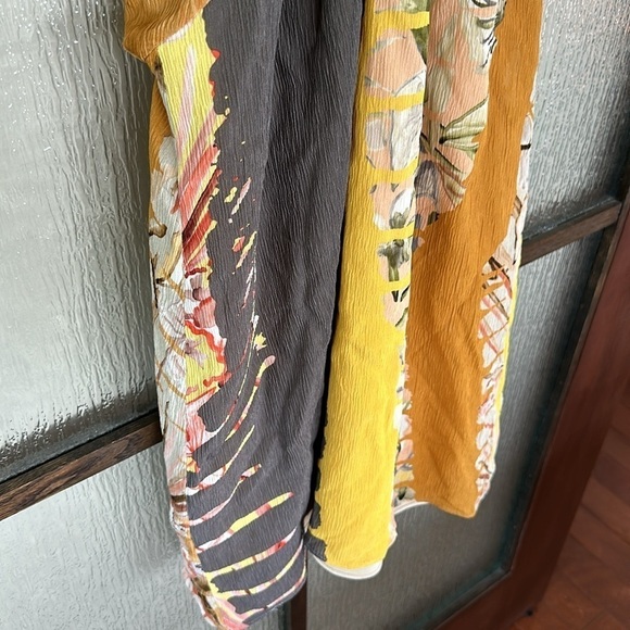 Josie Natori
Printed Tribal Halter Dress size 6 - Picture 8 of 9